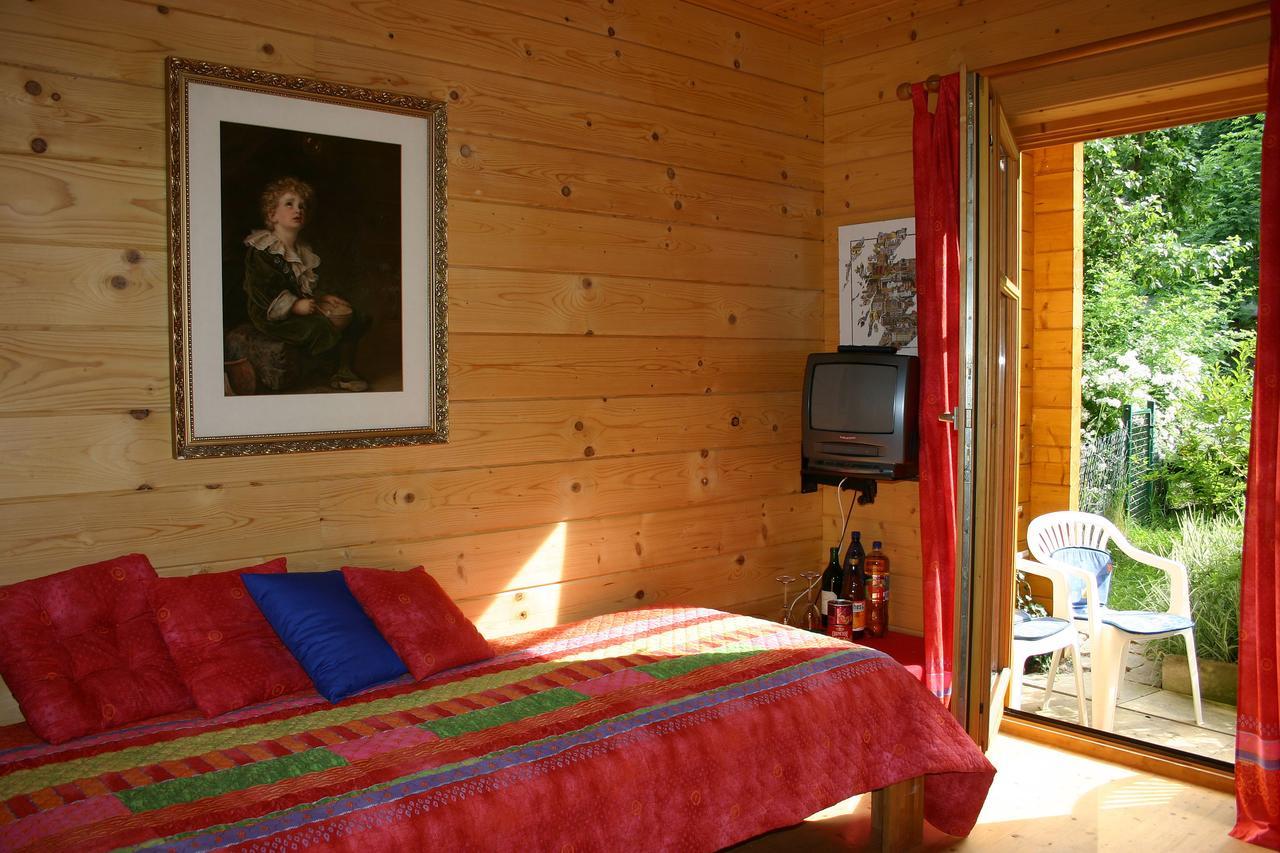 Holzhaus Im Gruenen B&B Passau Eksteriør billede
